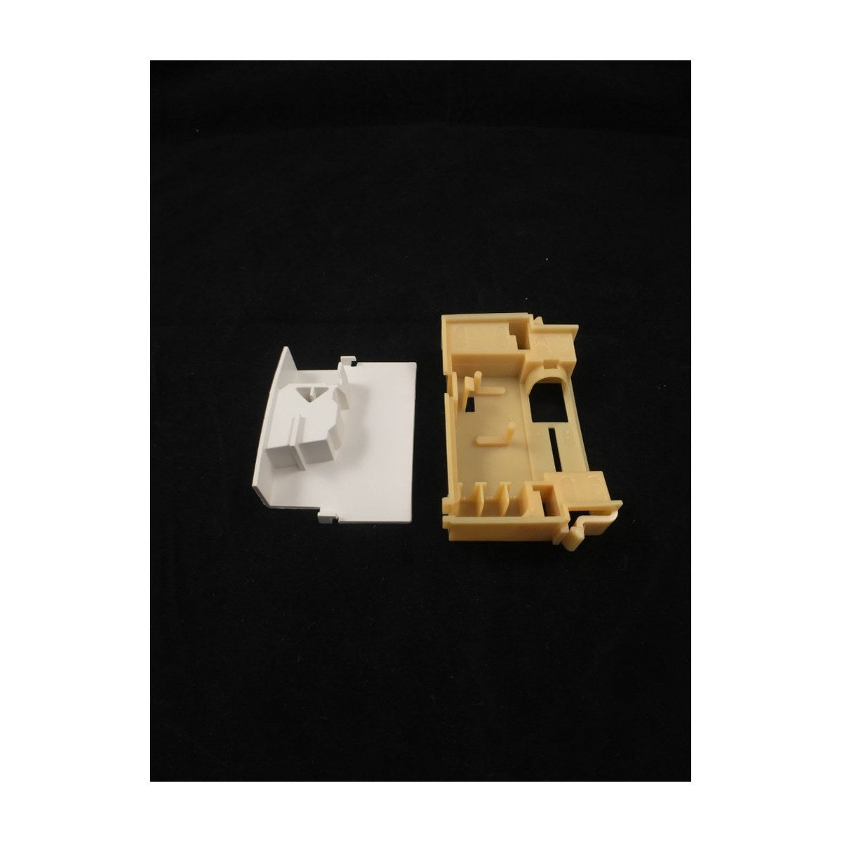 4055615266 genuine Electrolux striker and bracket assembly 133260800K