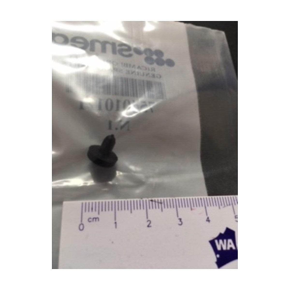 754010121 genuine Smeg trivet grommet for gas cooktop pan supports