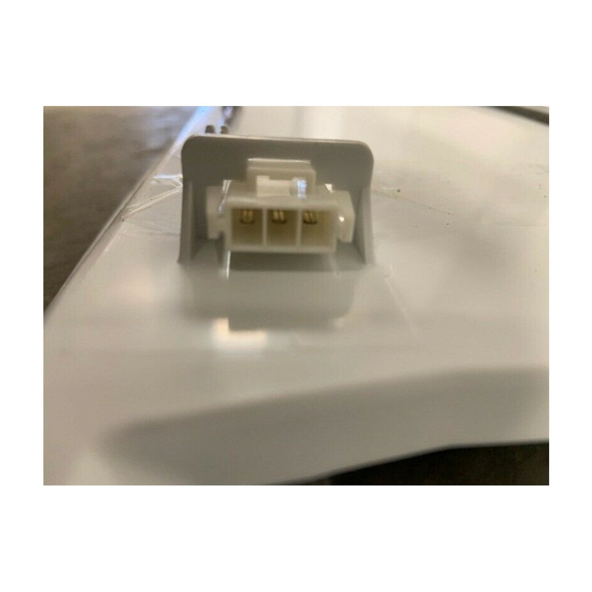 848316P genuine Fisher & Paykel 3 wire freezer fan kit for 790 series fridges